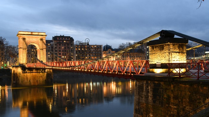 Une nouvelle mise en lumière pour la passerelle Mazaryk Vignette