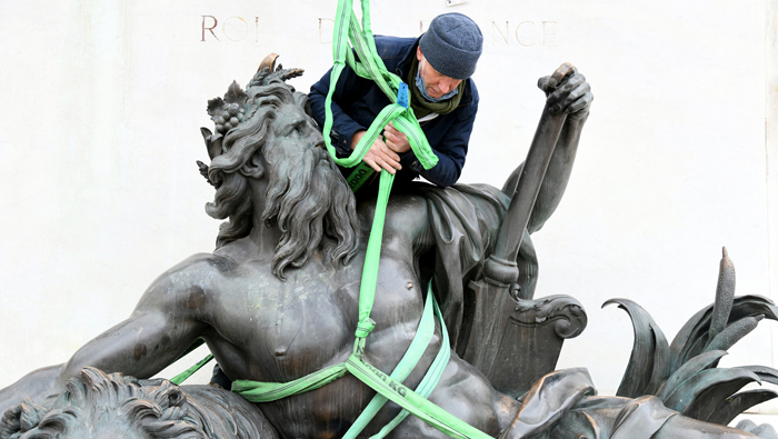 Sculpture Coustou - le Rhône