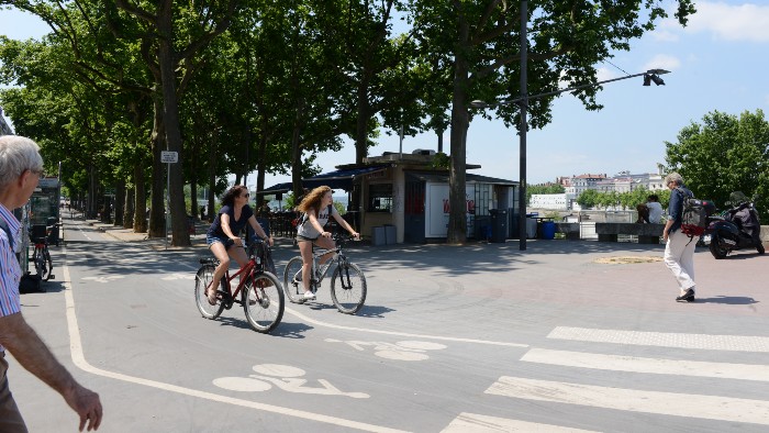 La piste cyclable des quais du Rhône Vignette