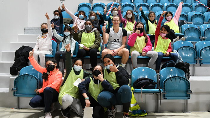 Divertisport : session basket féminin avec l'ASVEL -  Marine Johannes