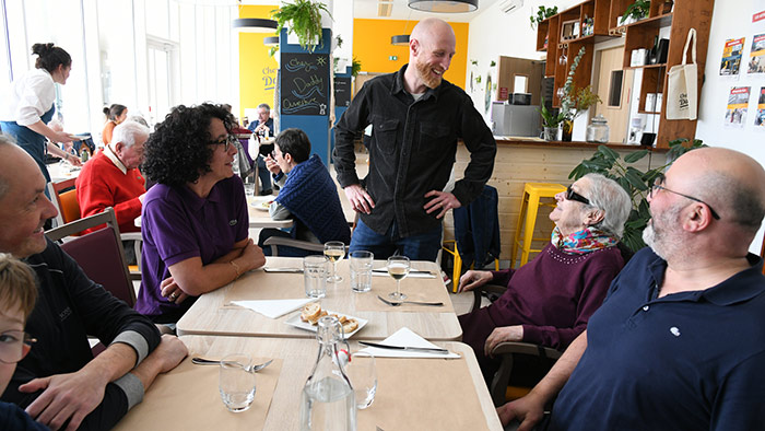 Bonne humeur et convivialité au menu du restaurant Chez Daddy