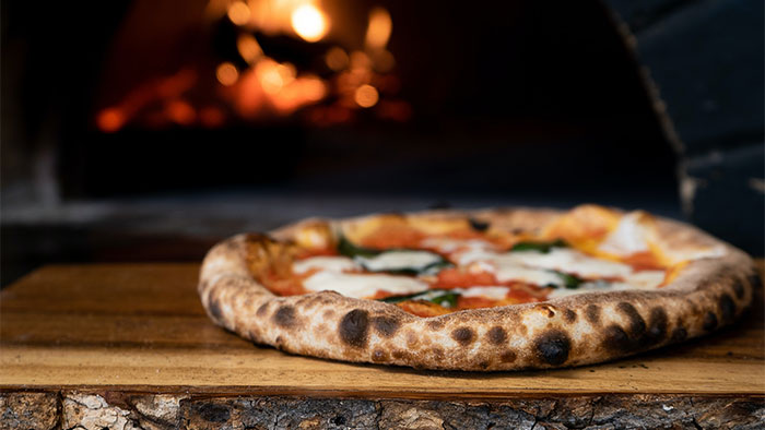Pizza au feu de bois Vignette
