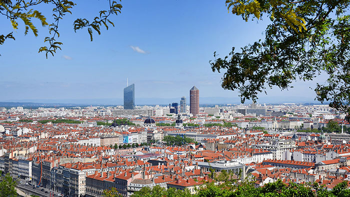Une vue de Lyon depuis la place Abbé Larue (5e)