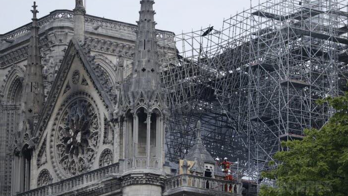 Notre Dame Vignette