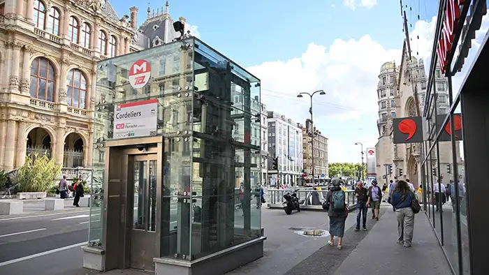 Ascenseur station Cordeliers