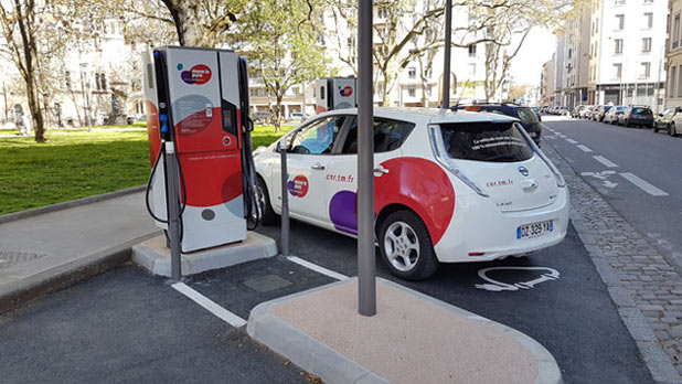 Borne de recharge pour véhicule électrique - Electricien sur Lyon