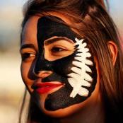 Une supportrice des All Blacks au Japon en 2019